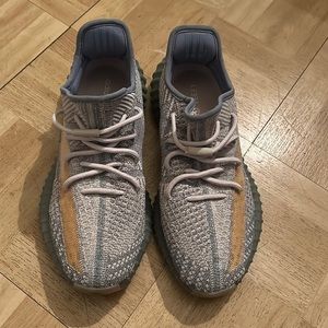 Yeezy 350 V2 Israfil